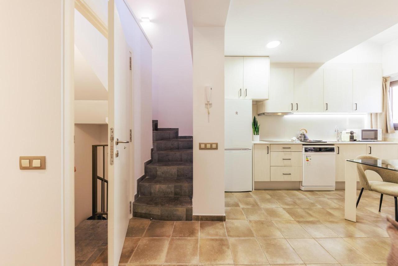 Bravissimo Mercadal Duplex, With 2 Bedrooms Girona Bagian luar foto