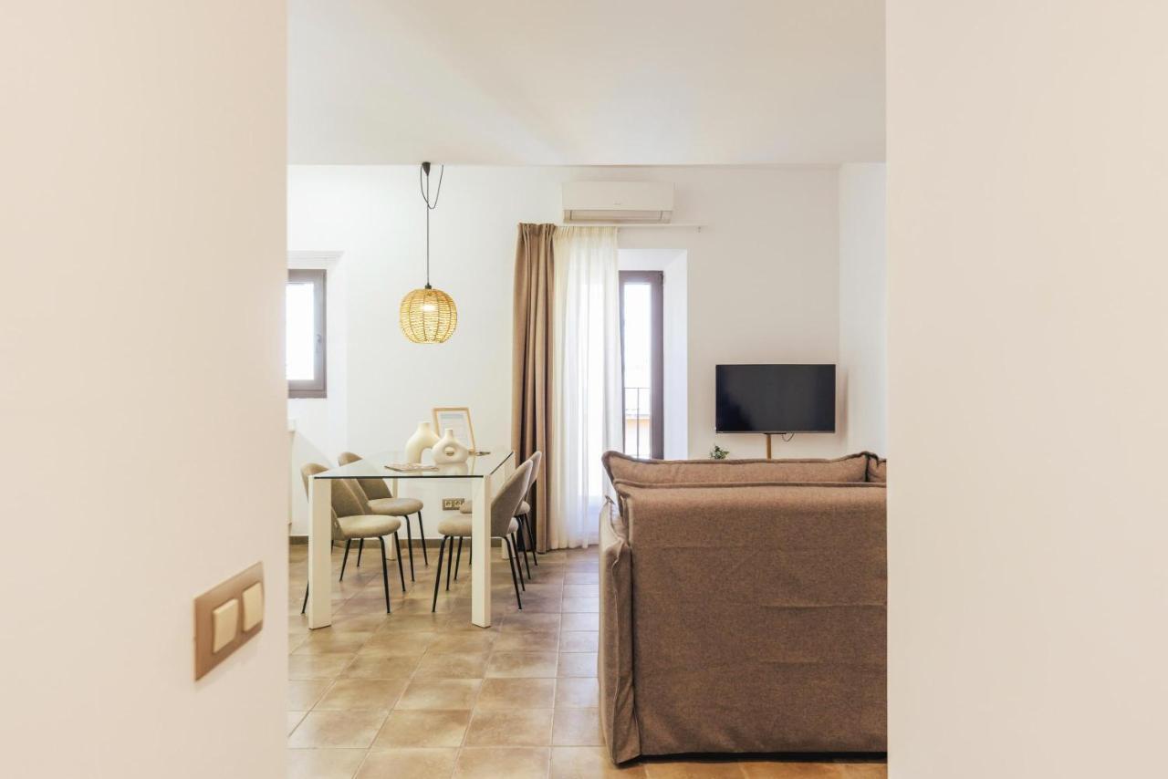 Bravissimo Mercadal Duplex, With 2 Bedrooms Girona Bagian luar foto