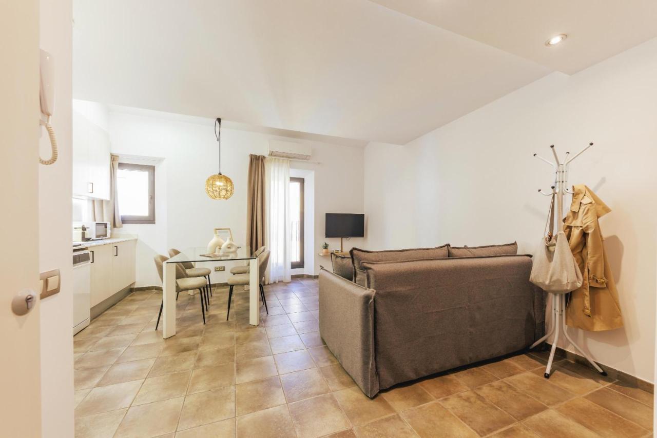 Bravissimo Mercadal Duplex, With 2 Bedrooms Girona Bagian luar foto