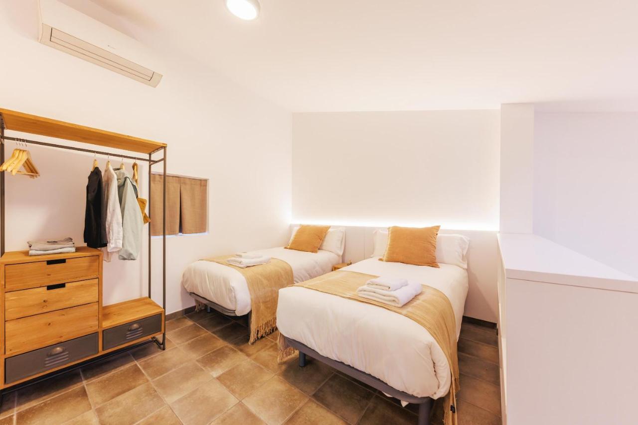 Bravissimo Mercadal Duplex, With 2 Bedrooms Girona Bagian luar foto