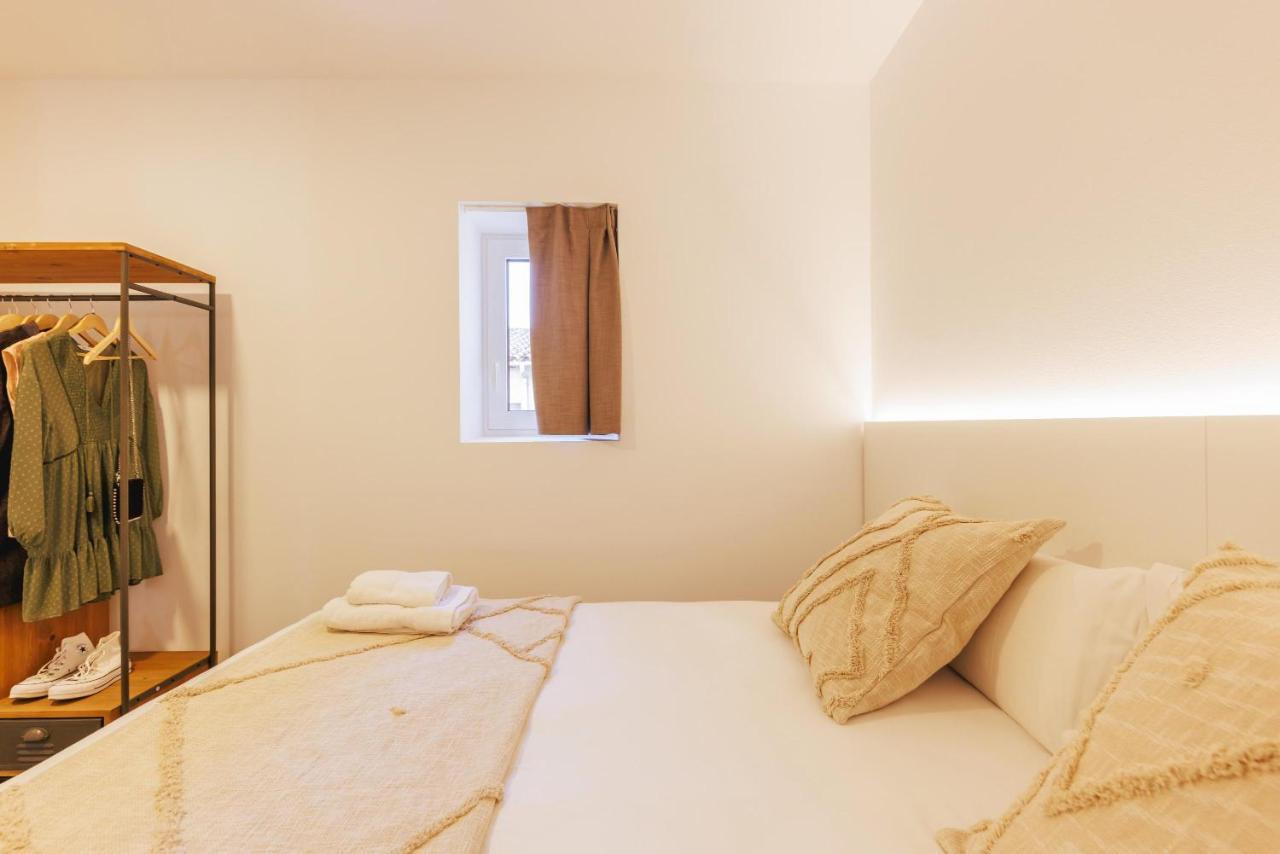 Bravissimo Mercadal Duplex, With 2 Bedrooms Girona Bagian luar foto