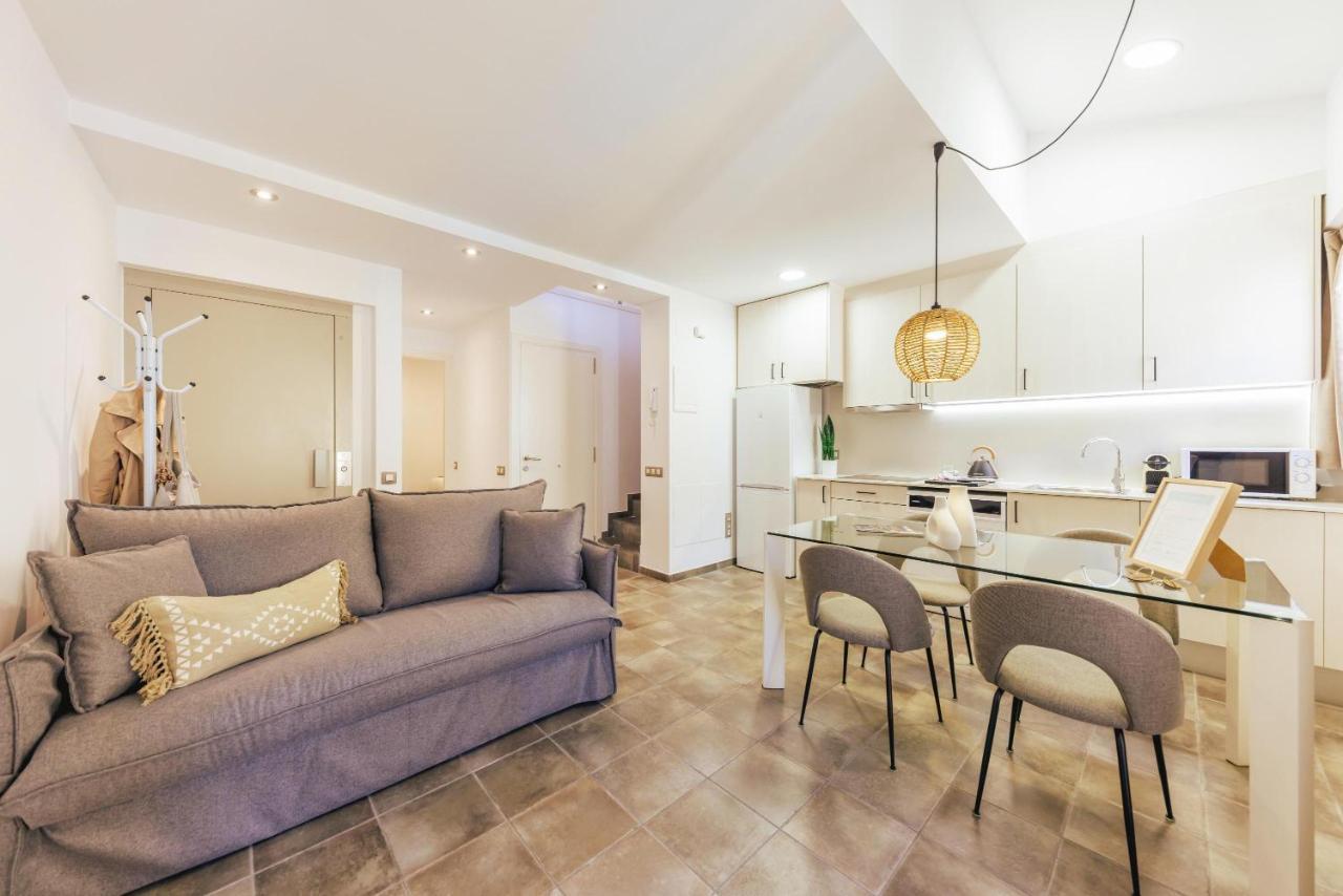 Bravissimo Mercadal Duplex, With 2 Bedrooms Girona Bagian luar foto