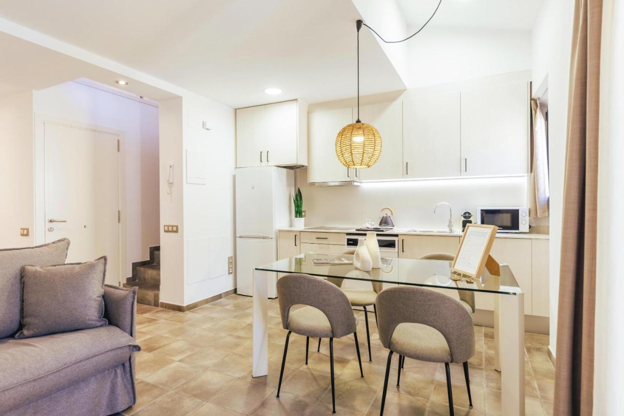 Bravissimo Mercadal Duplex, With 2 Bedrooms Girona Bagian luar foto